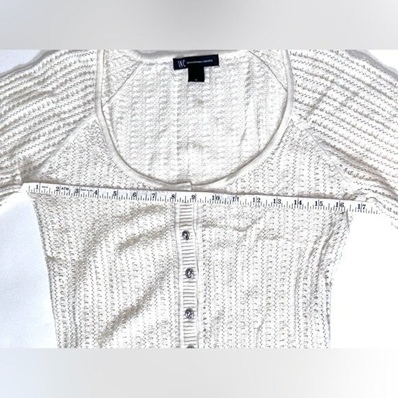 INC International Concepts cream colored short sleeve sweater size medium - Picture 4 of 7